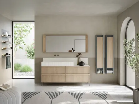 Mobile da Bagno a terra con ante in rovere con frontale plissè e alzatina in teknorit bianco opaco D'Art 06 di Novello