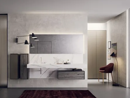 Mobile da Bagno sospeso in HPL rovere barrique con piano lavabo integrato e alzatina in laminam statuario Libera+ 07 di Novello