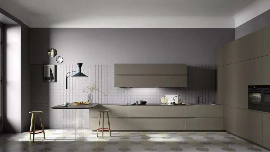 Cucina Moderna lineare in laccato lucido Visone e laccato opaco Terranova con penisola in essenza Rovere termotrattato M6 Vela di Meson's Cucine